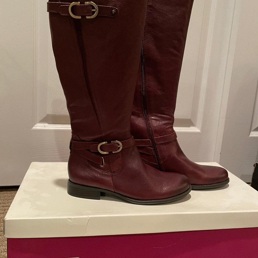 Naturalizer Red Tall Boots Size 8W